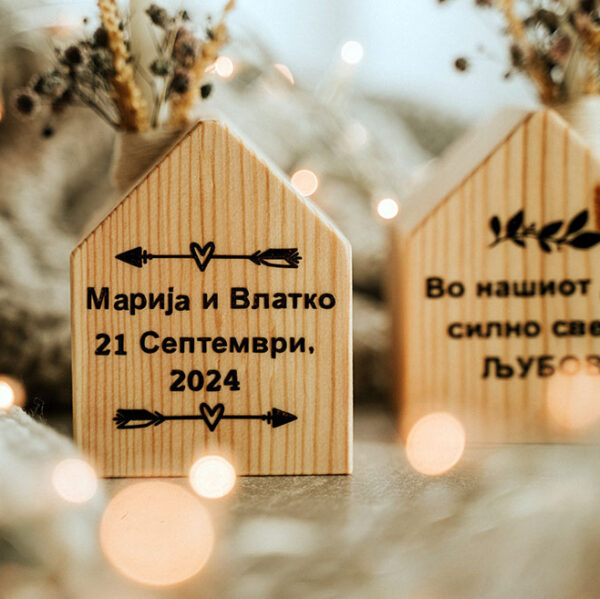 Дрвена куќичка свеќник - Image 4